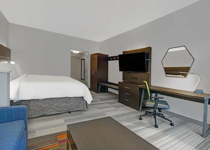 Holiday Inn Express - Milwaukee Downtown By Ihg