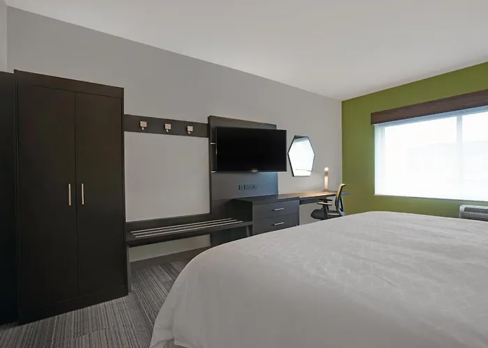 Holiday Inn Express - Milwaukee Downtown By Ihg